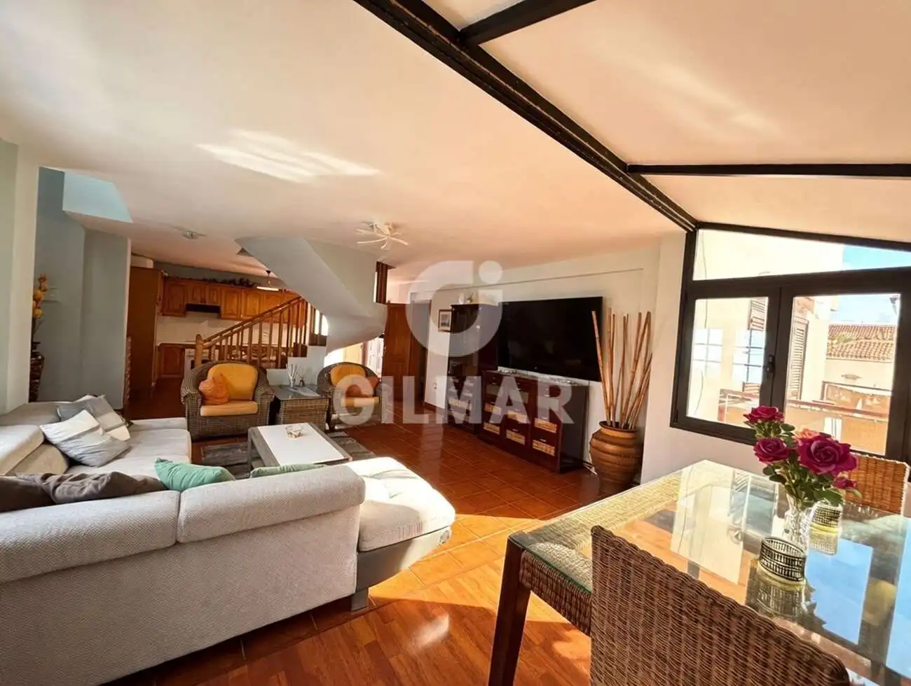 Sala d'estar de Casa adosada en venda en Arona amb Jardí privat, Terrassa i Piscina