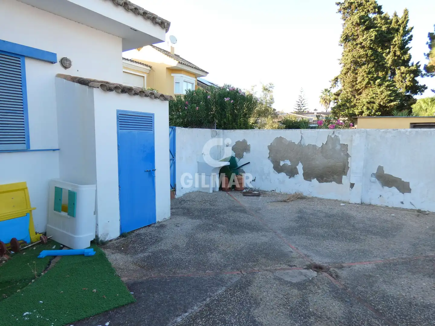 Vista exterior de Casa o xalet de lloguer en El Puerto de Santa María amb Calefacció, Jardí privat i Piscina