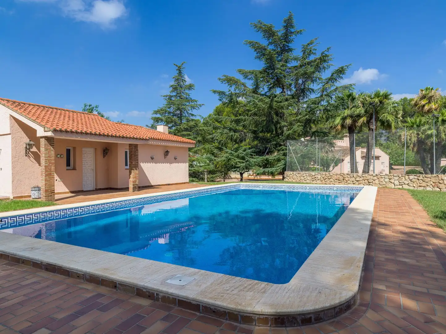 Piscina de Casa o xalet en venda en Ontinyent amb Aire condicionat, Calefacció i Jardí privat