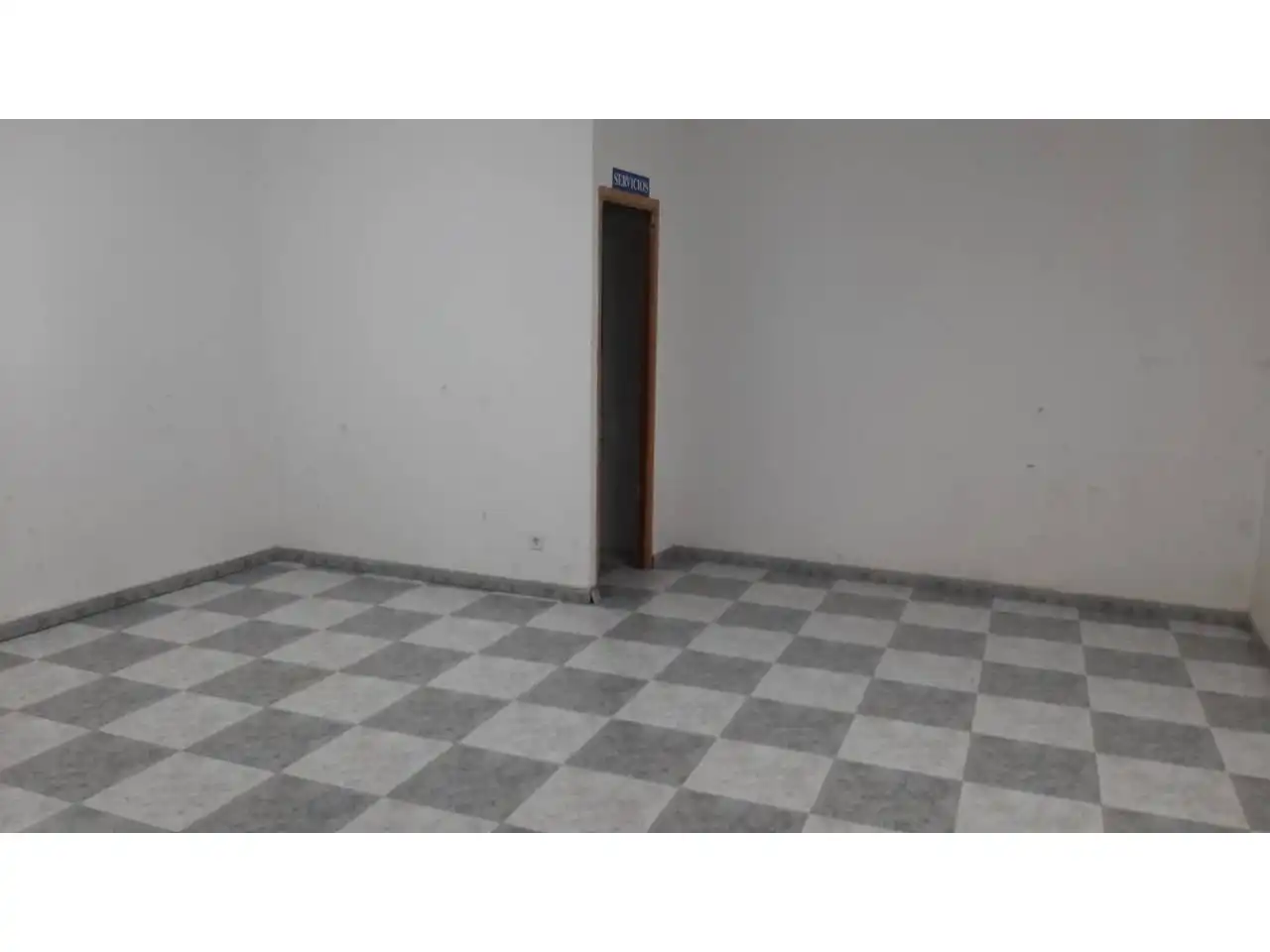 Local comercial en alquiler en Calle Batle, imagen 4