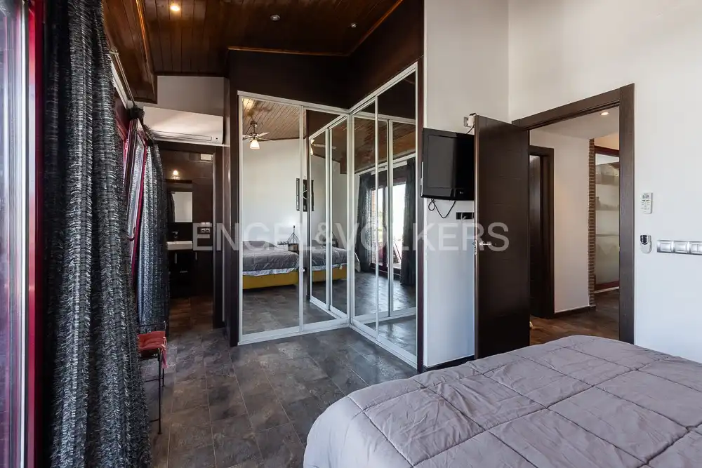 Bedroom of Houses for rent in Paterna  with Air Conditioner, Heating and Private garden