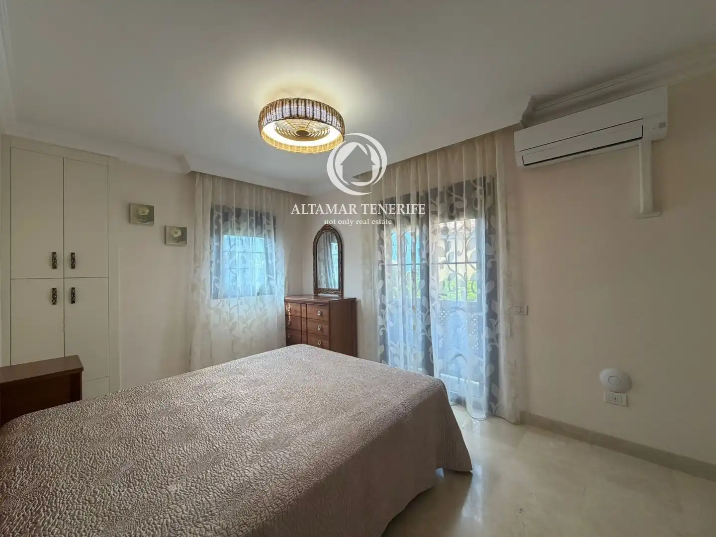 Schlafzimmer von Einfamilien-Reihenhaus zur Miete in Adeje mit Klimaanlage, Terrasse und Abstellraum