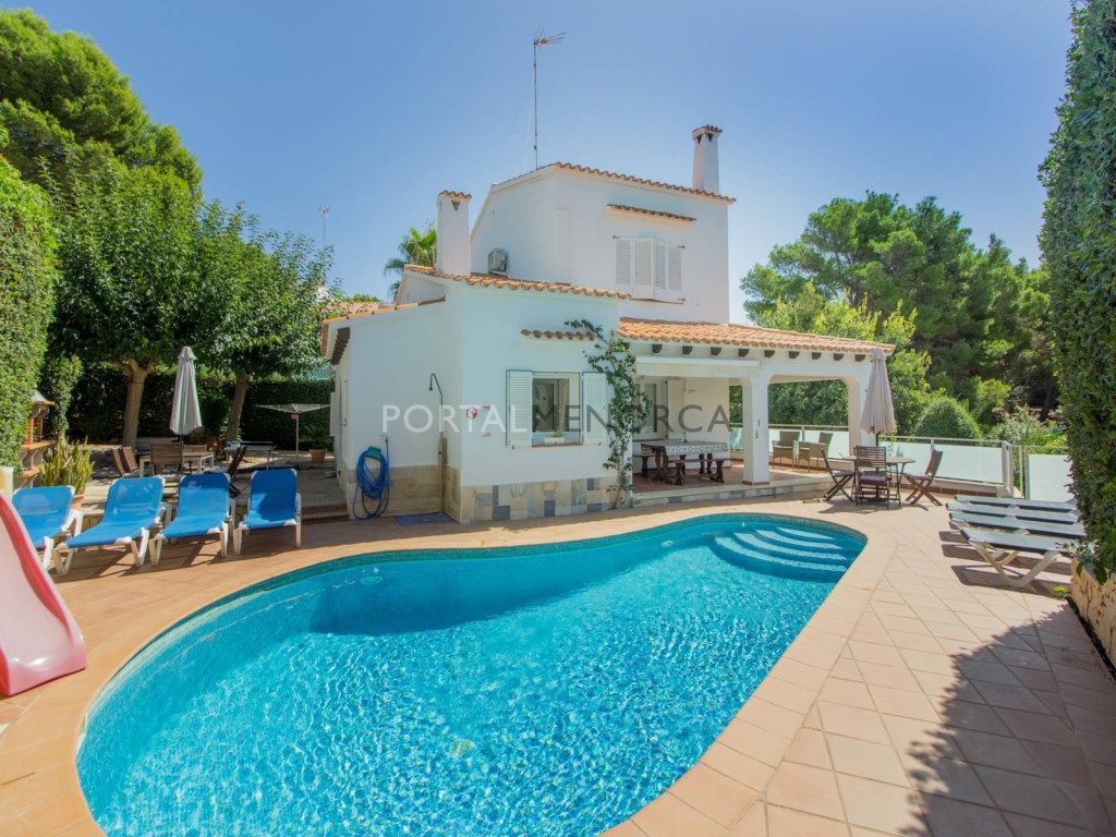 Exterior view of House or chalet for sale in Es Mercadal