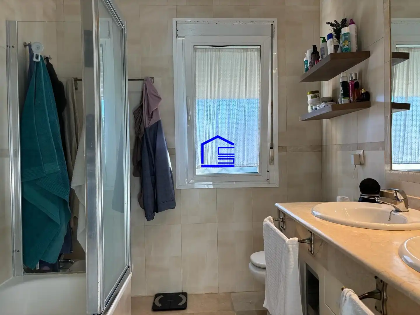 Baño de Casa adosada en venta en El Puerto de Santa María con Aire acondicionado, Jardín privado y Amueblado