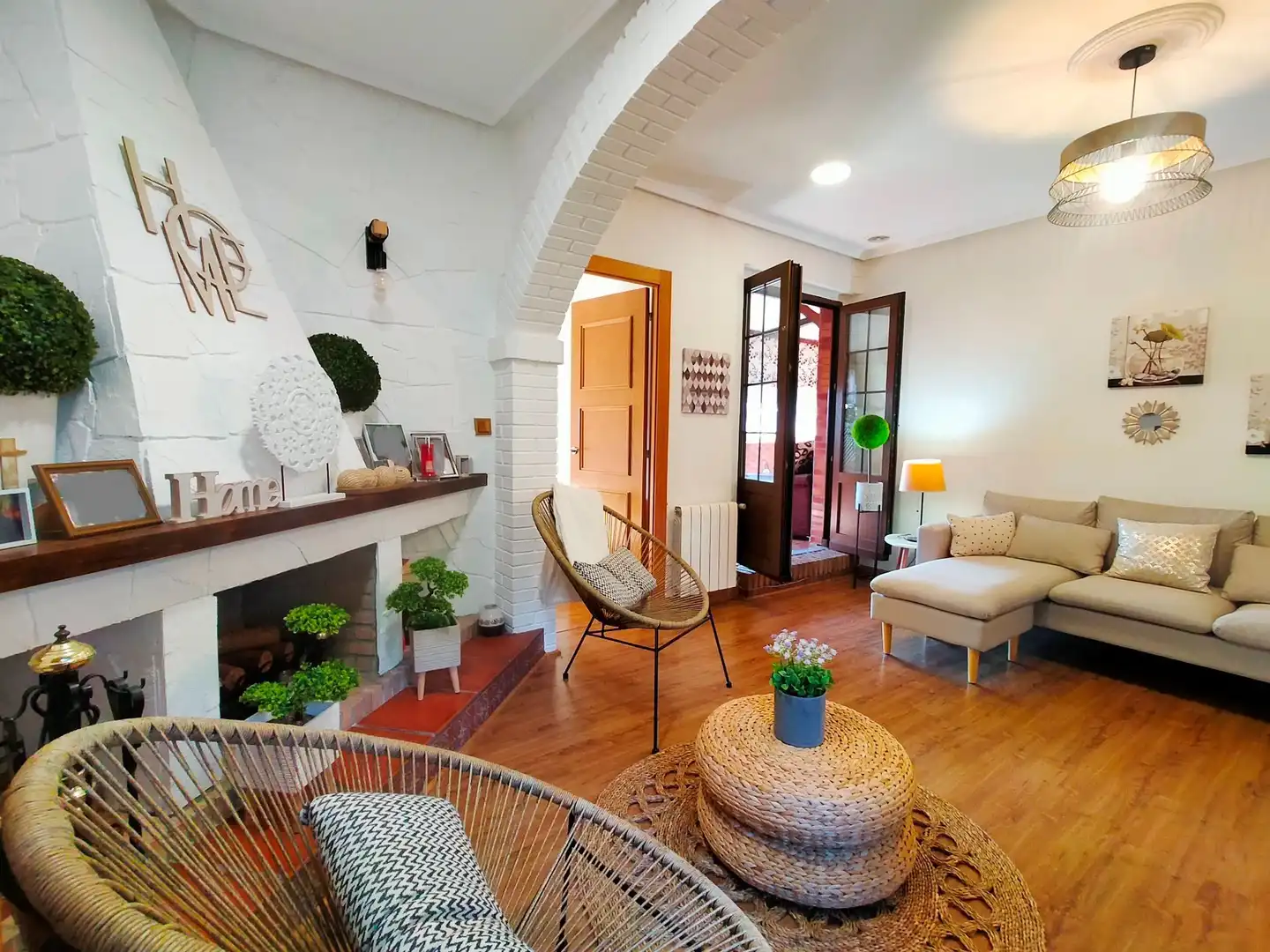 Wohnzimmer von Dachboden zum Verkauf in Pravia mit Heizung, Terrasse und Möbliert