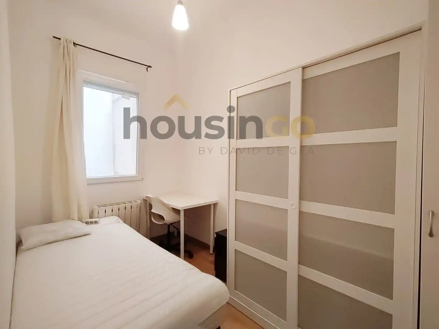 Bedroom of Flat for rent in Madrid  with Heating and Furnished
