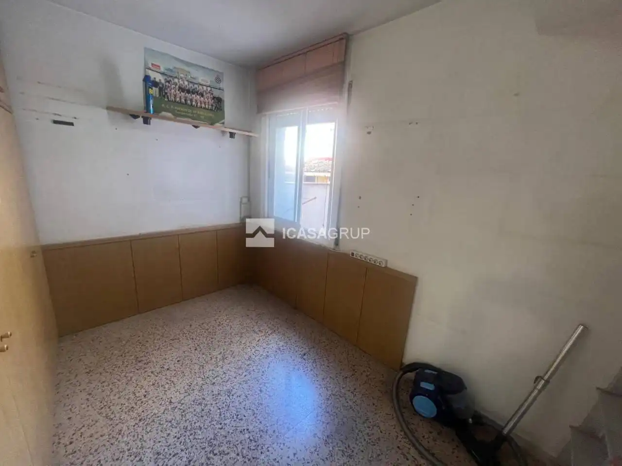 Wohnung zum Verkauf in Rubí mit Klimaanlage und Balkon