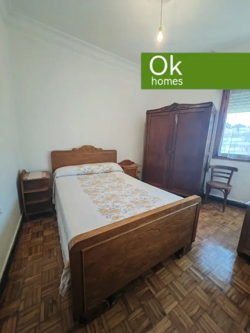 Dormitori de Pis en venda en Guitiriz amb Parquet, Terrassa i Moblat