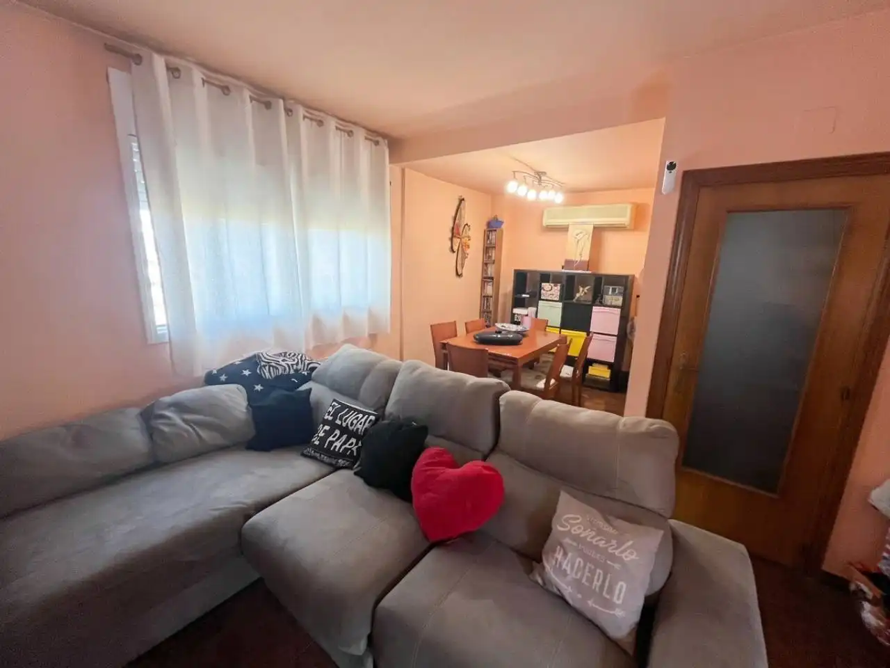 Sala d'estar de Casa adosada en venda en Terrassa amb Aire condicionat, Calefacció i Terrassa