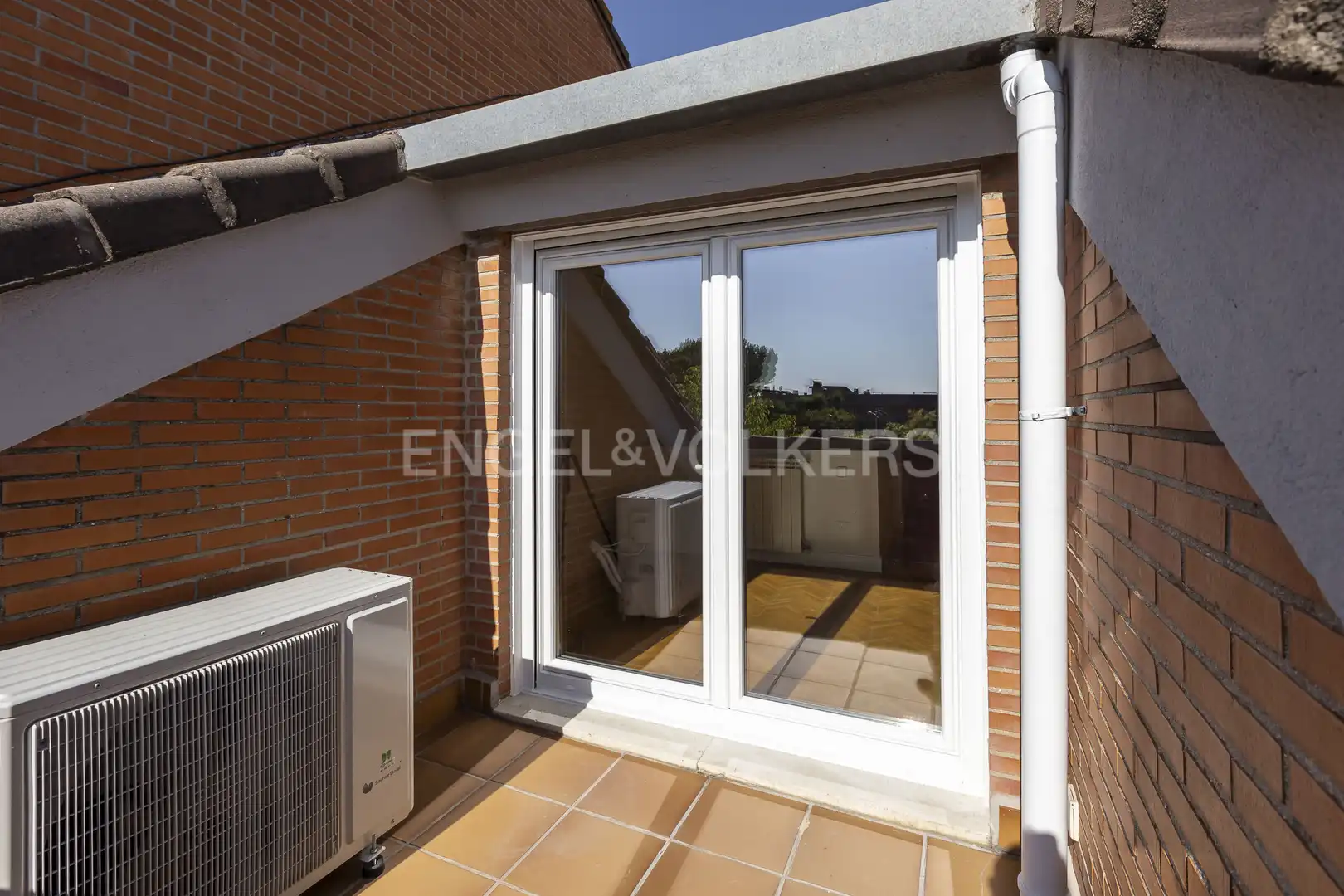 Balcony of Houses for sale in Pozuelo de Alarcón  with Air Conditioner, Heating and Swimming Pool