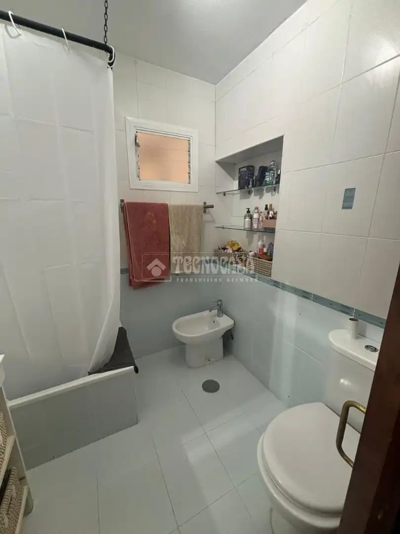 Baño de Piso en venta en Alcalá de Guadaira con Aire acondicionado