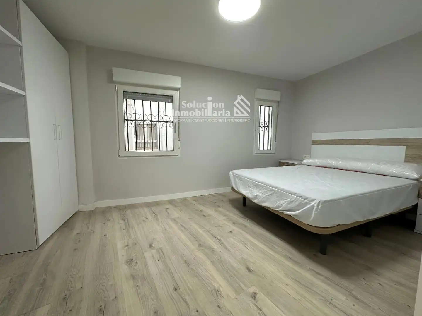 Schlafzimmer von Wohnung zur Miete in Salamanca mit Heizung, Terrasse und Möbliert