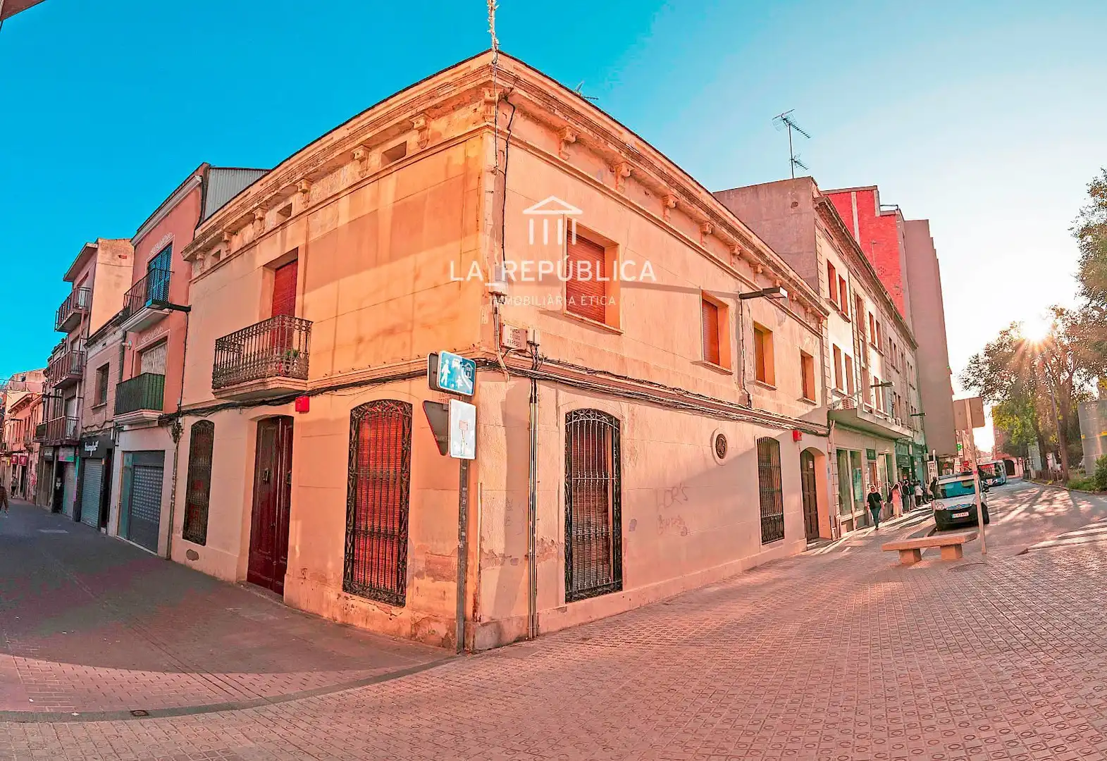 Vista exterior de Casa o chalet en venta en Mataró con Calefacción, Terraza y Trastero