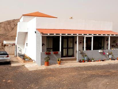 Außenansicht von Haus oder Chalet zum verkauf in La Oliva mit Terrasse