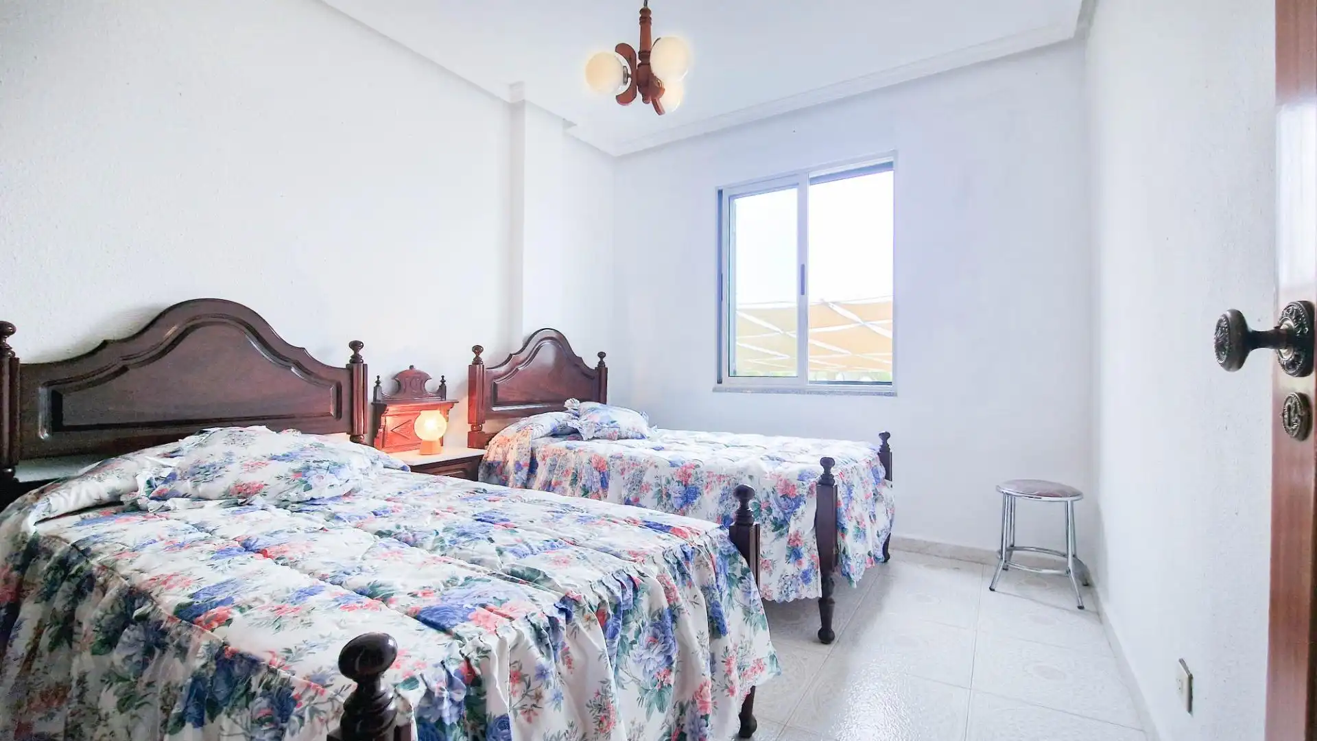Habitación de Casa o chalet en venta en Cheles con Terraza, Trastero y Balcón