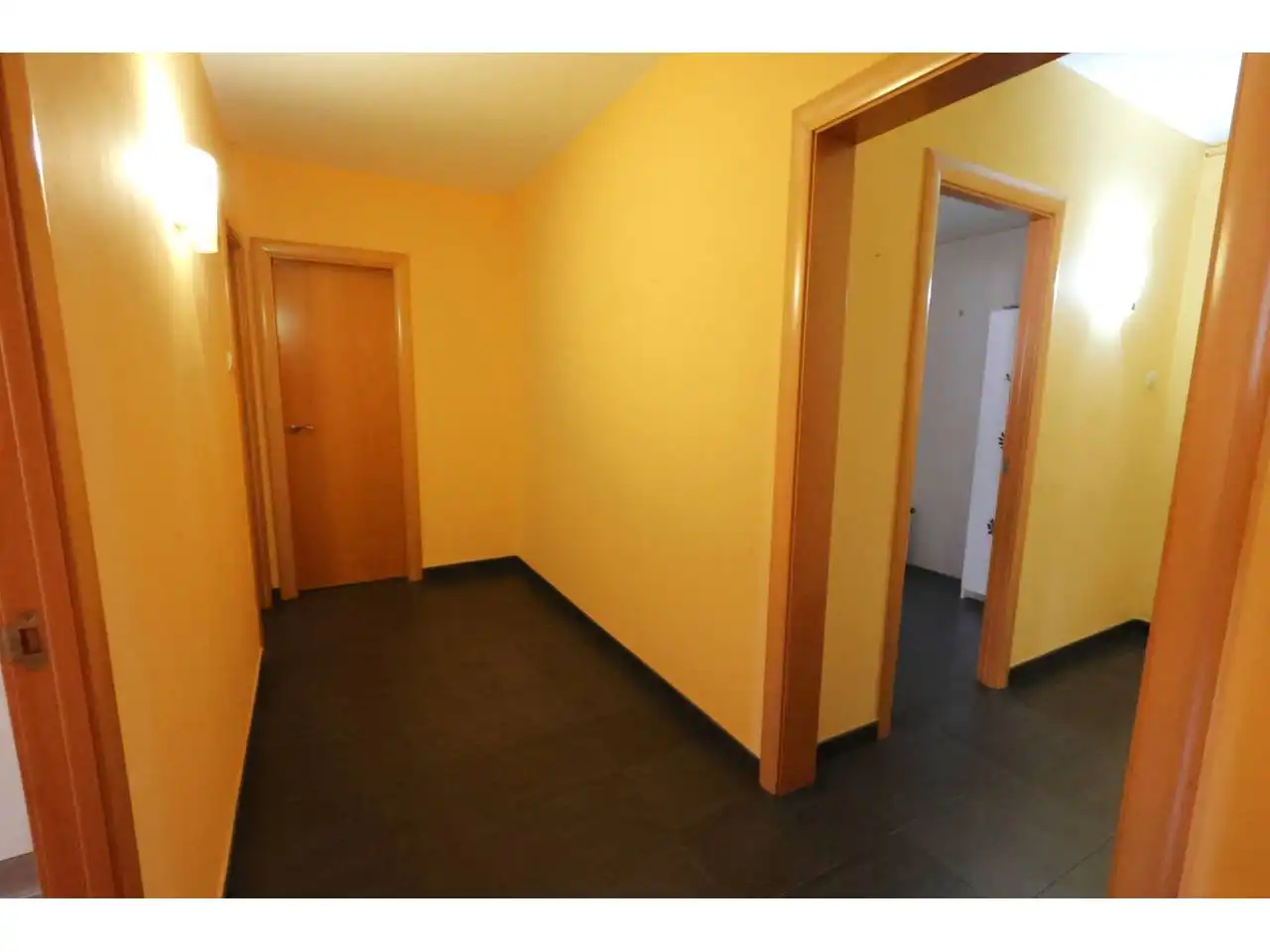 Flat for sale in L'Hospitalet de Llobregat  with Air Conditioner and Balcony
