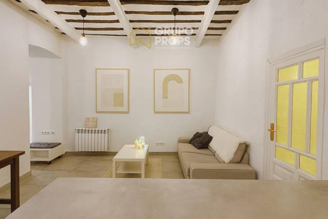 Piso en Venta en Calle RUIZ en Universidad - Malasaña