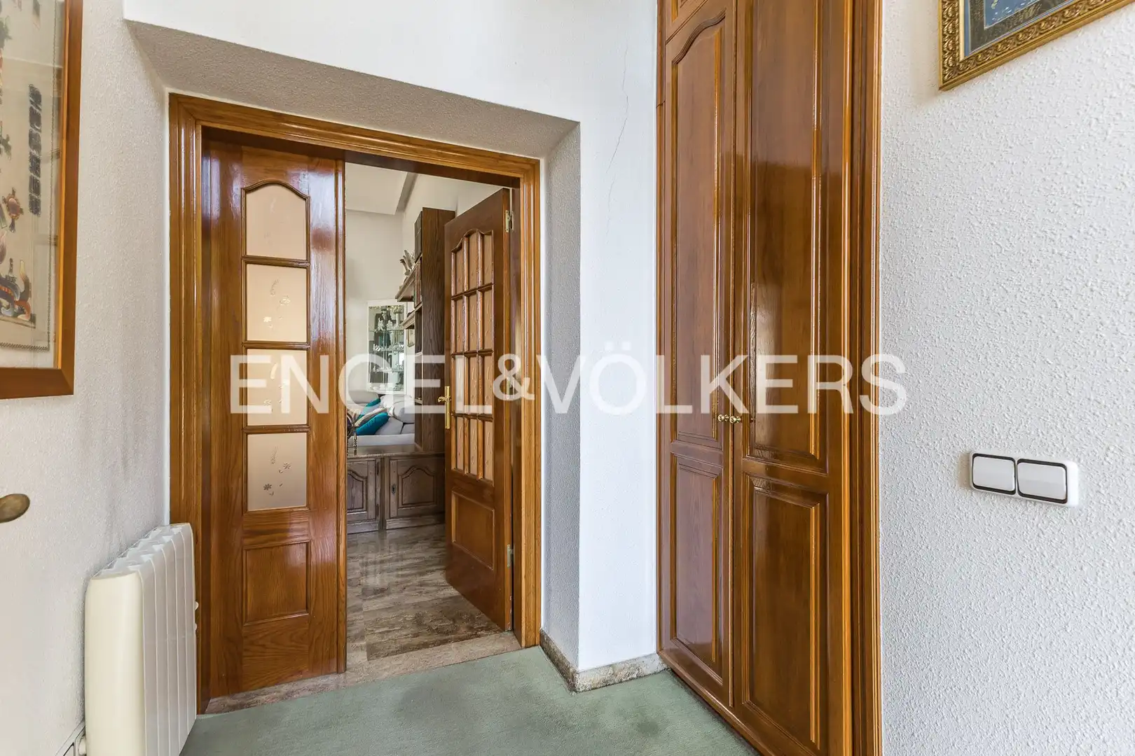 Country house zum Verkauf in Barcelona mit Heizung, Parkett und Terrasse