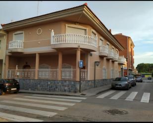 Vista exterior de Pis per a compartir en  Murcia Capital amb Terrassa i Balcó