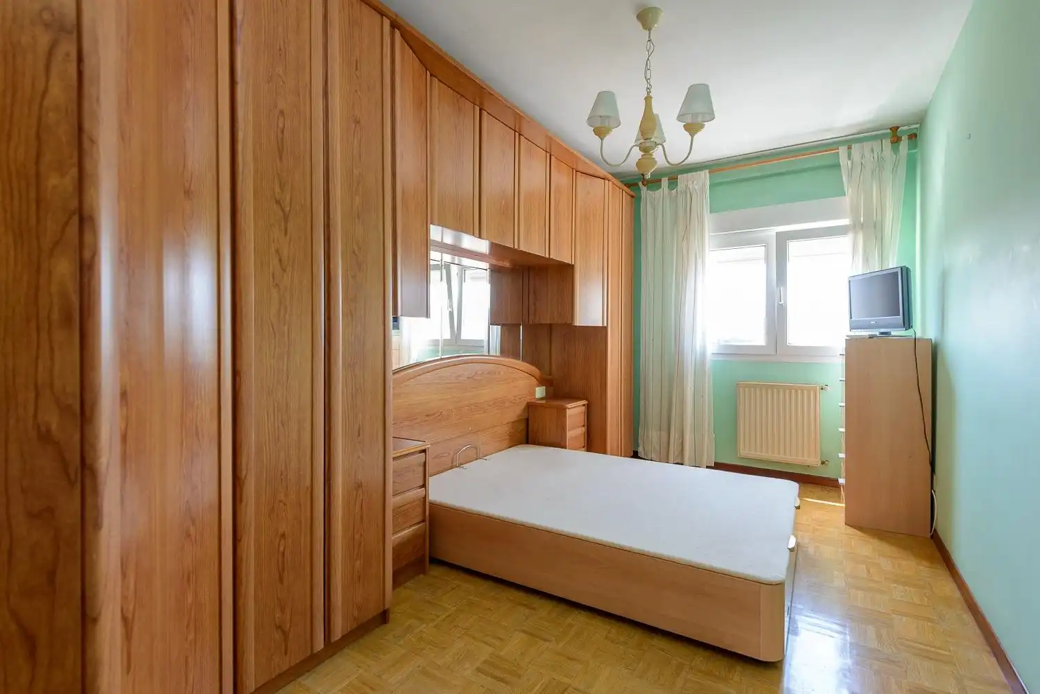 Habitación de Piso en venta en Siero con Calefacción, Trastero y Amueblado