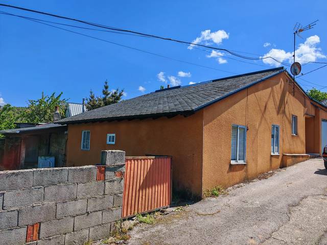 Casa-chalet en Venta en Fabero