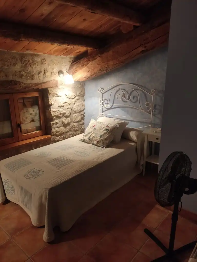Habitación de Finca rústica en venta en Valdeltormo con Calefacción, Jardín privado y Terraza