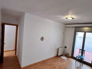 Erdgeschosswohnung mit Aufzug zum Verkauf in Carrer Cadí
