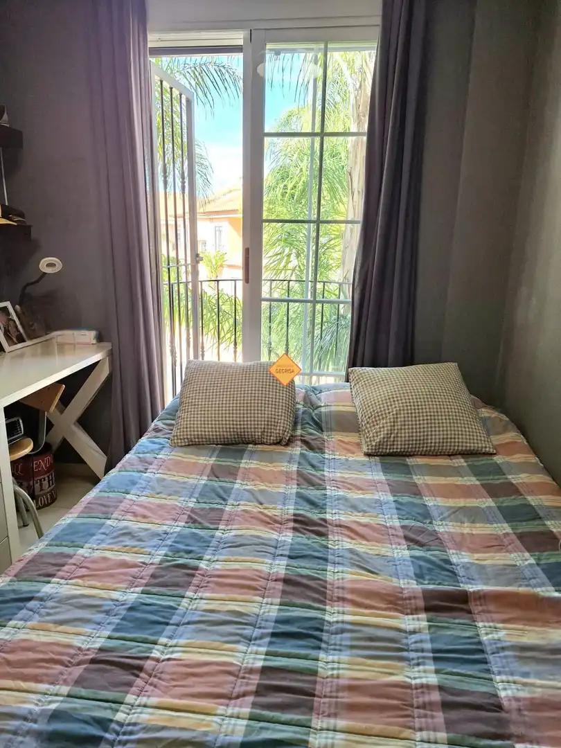 Habitación de Casa o chalet en venta en Paterna con Aire acondicionado, Calefacción y Jardín privado