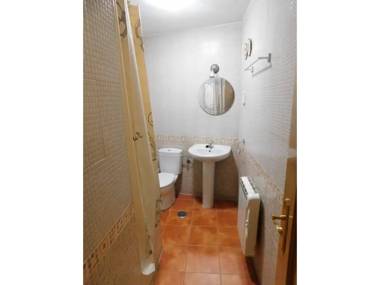 Baño de Casa o chalet en venta en Gargantilla del Lozoya con Calefacción, Terraza y Amueblado
