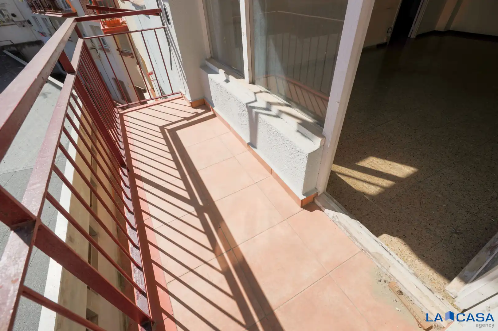 Terrasse von Wohnung zum Verkauf in Barcelona mit Klimaanlage, Heizung und Ofen