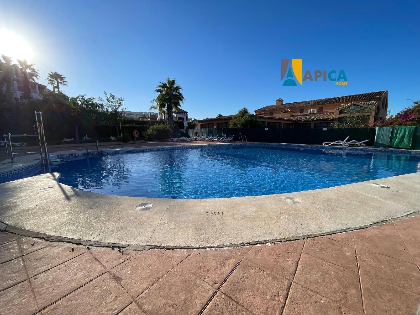 Piscina de Casa adosada en venda en La Alcaidesa amb Piscina i Piscina comunitària