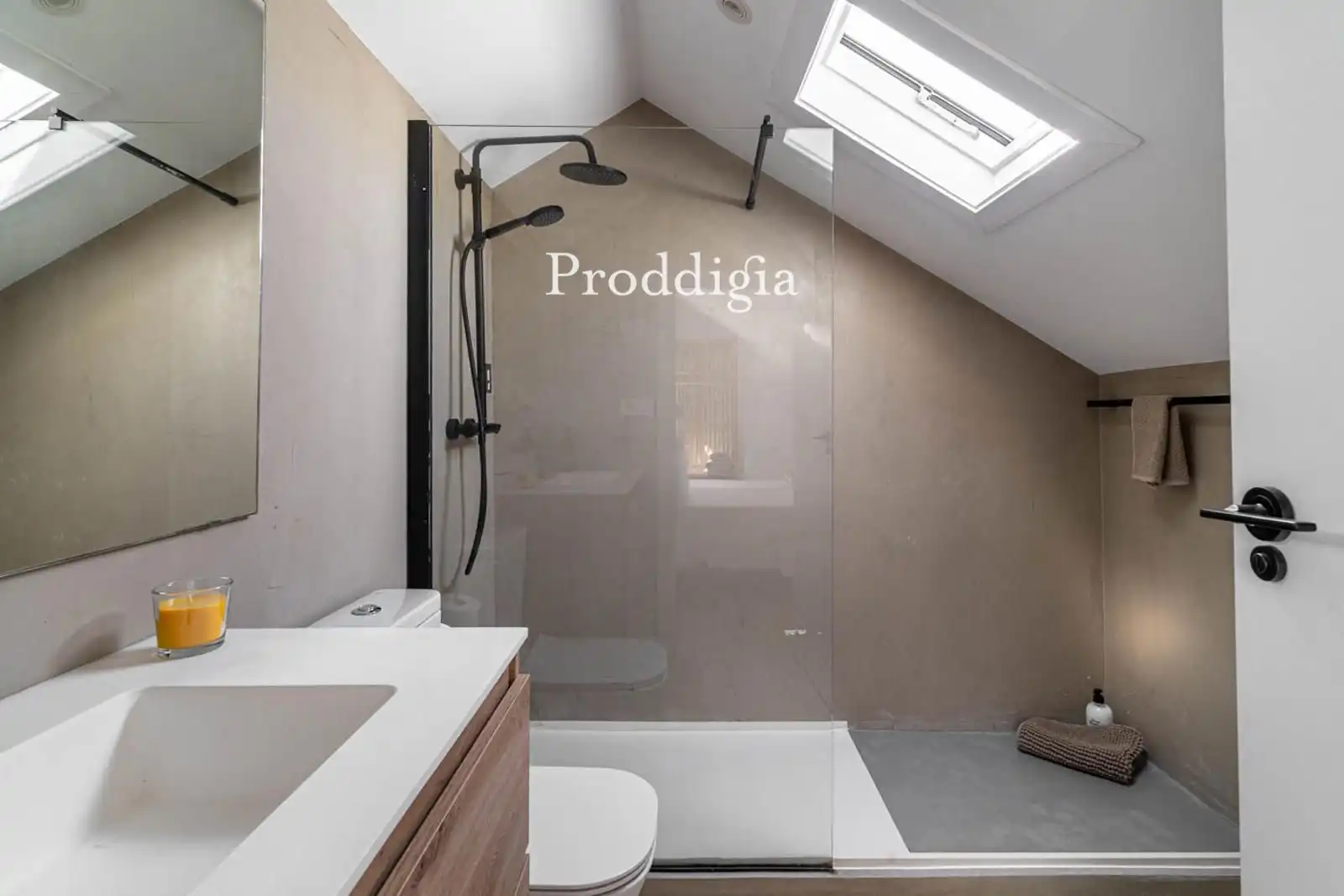 Bathroom of Houses for rent in Sant Cugat del Vallès  with Air Conditioner, Storage room and Swimming Pool