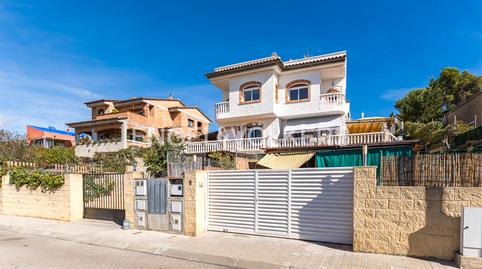 Foto 4 de Casa adosada en venda a Can Lloses - Can Marcer, Barcelona
