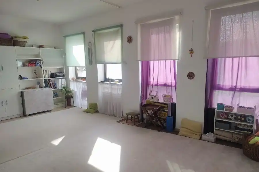 Wohnzimmer von Büro zur Miete in Badalona