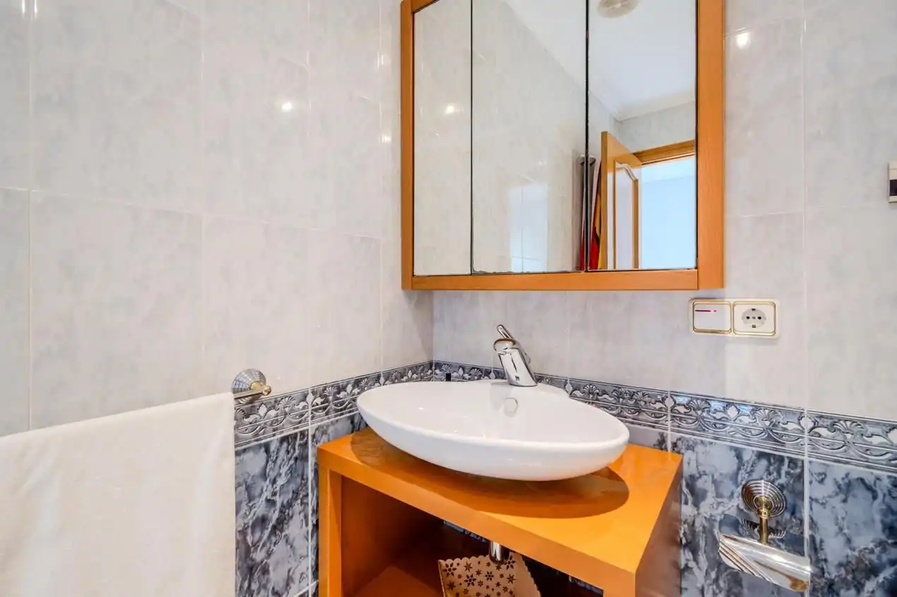 Baño de Casa adosada en venta en Celrà
