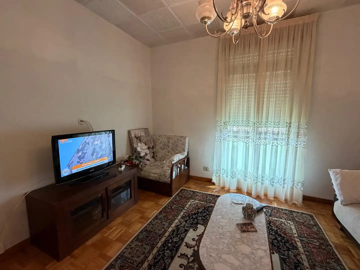 Sala d'estar de Casa adosada en venda en Castro Caldelas amb Calefacció, Jardí privat i Terrassa