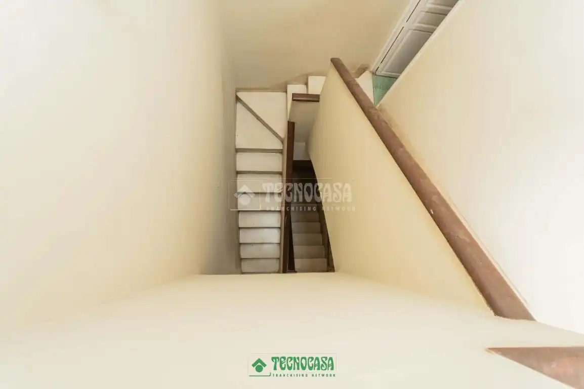 Casa adosada en venta en Almería con Calefacción y Balcón