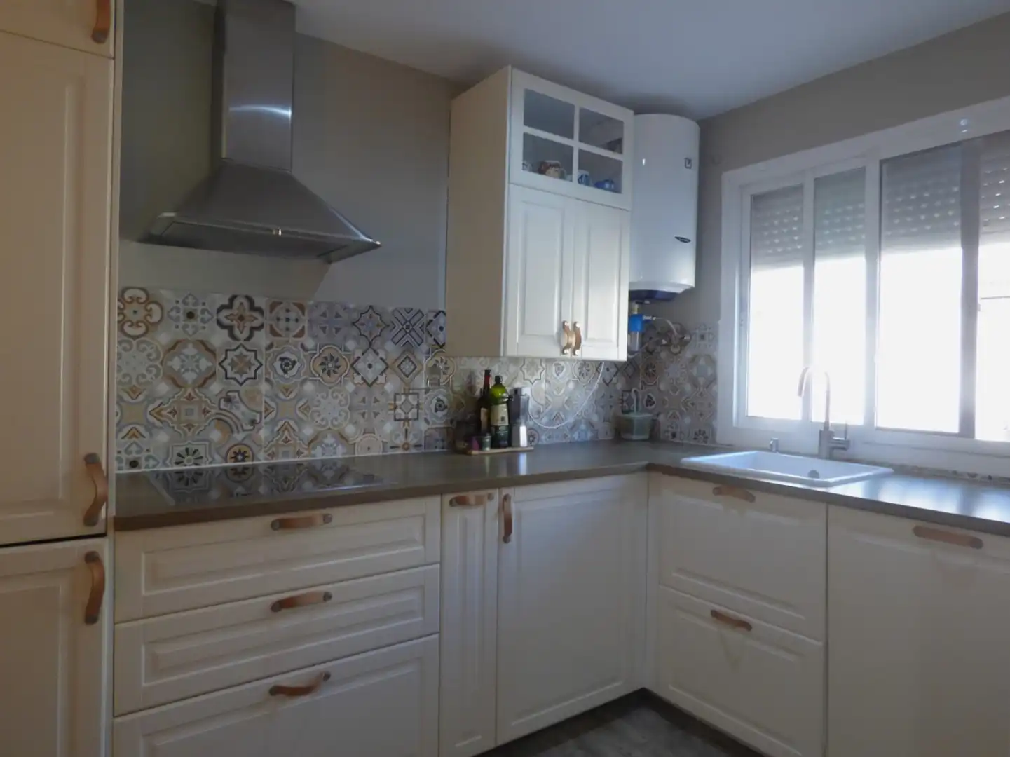 Kitchen of Detached homes for sale in Puerto Real  with Air Conditioner, Private garden and Community pool