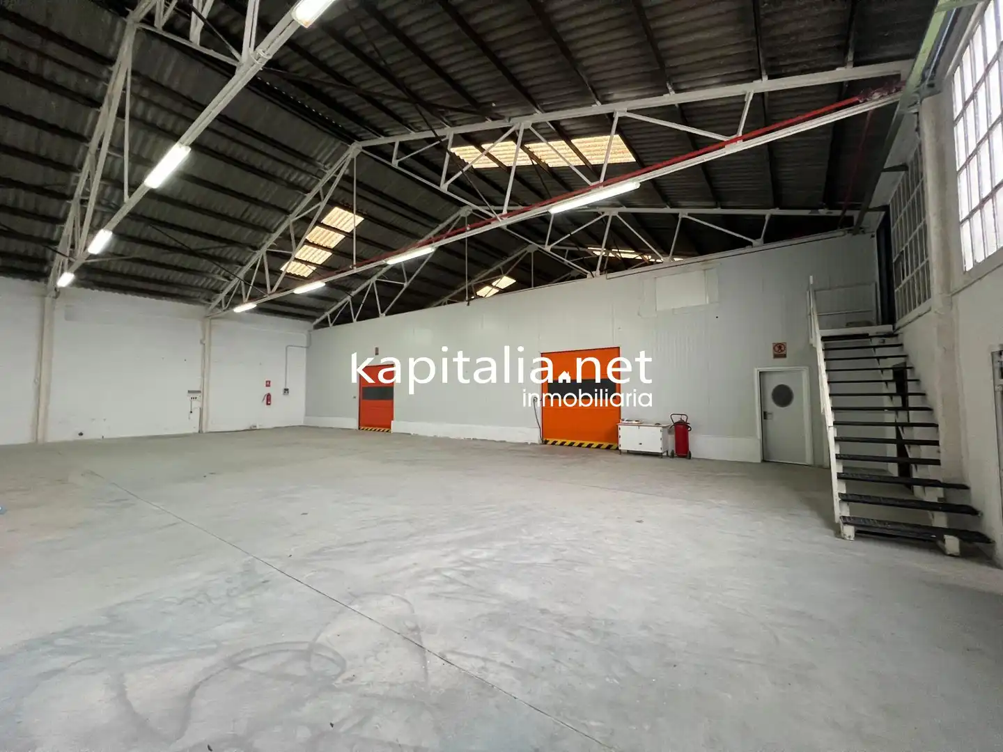 Nave industrial en venta en Agullent