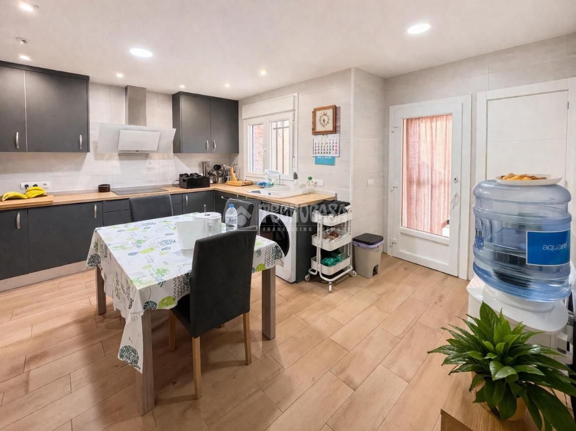 Kitchen of Single-family semi-detached for sale in Añover de Tajo  with Air Conditioner and Storage room