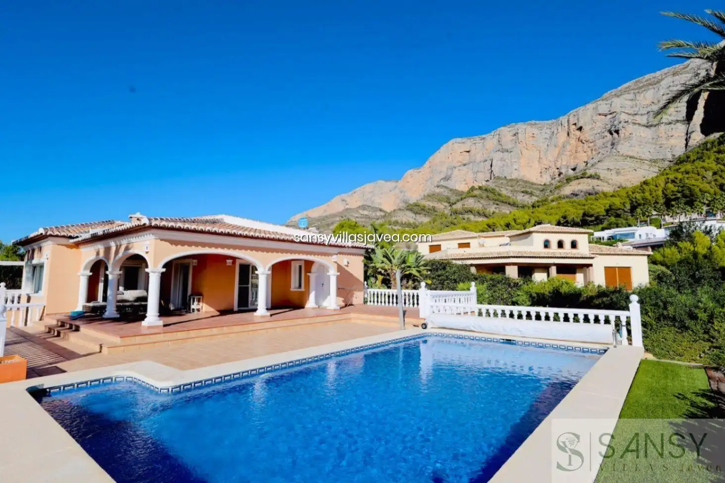 Exterior view of Houses for sale in Jávea / Xàbia  with Air Conditioner and Storage room