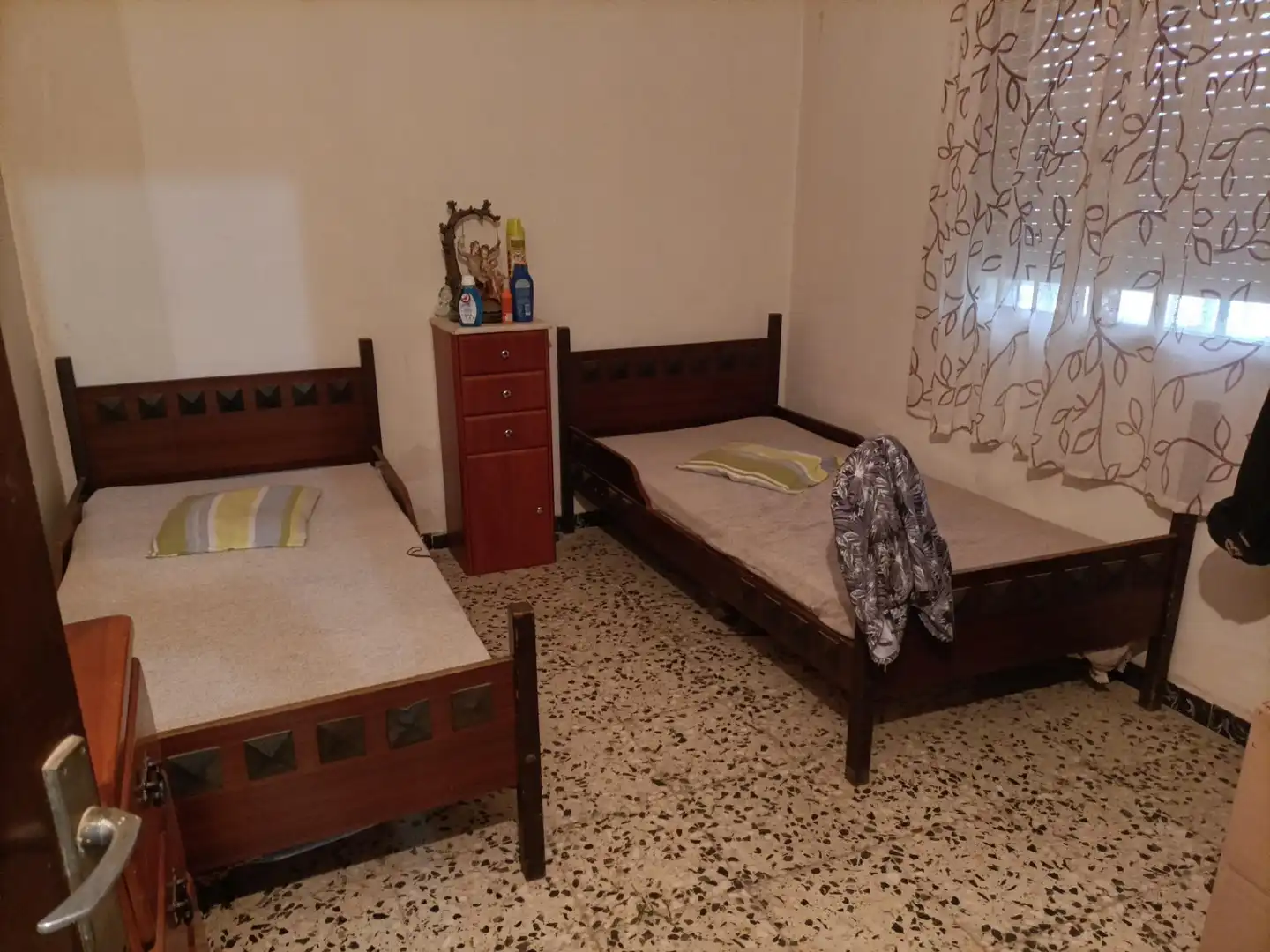 Dormitori de Casa o xalet en venda en Belchite