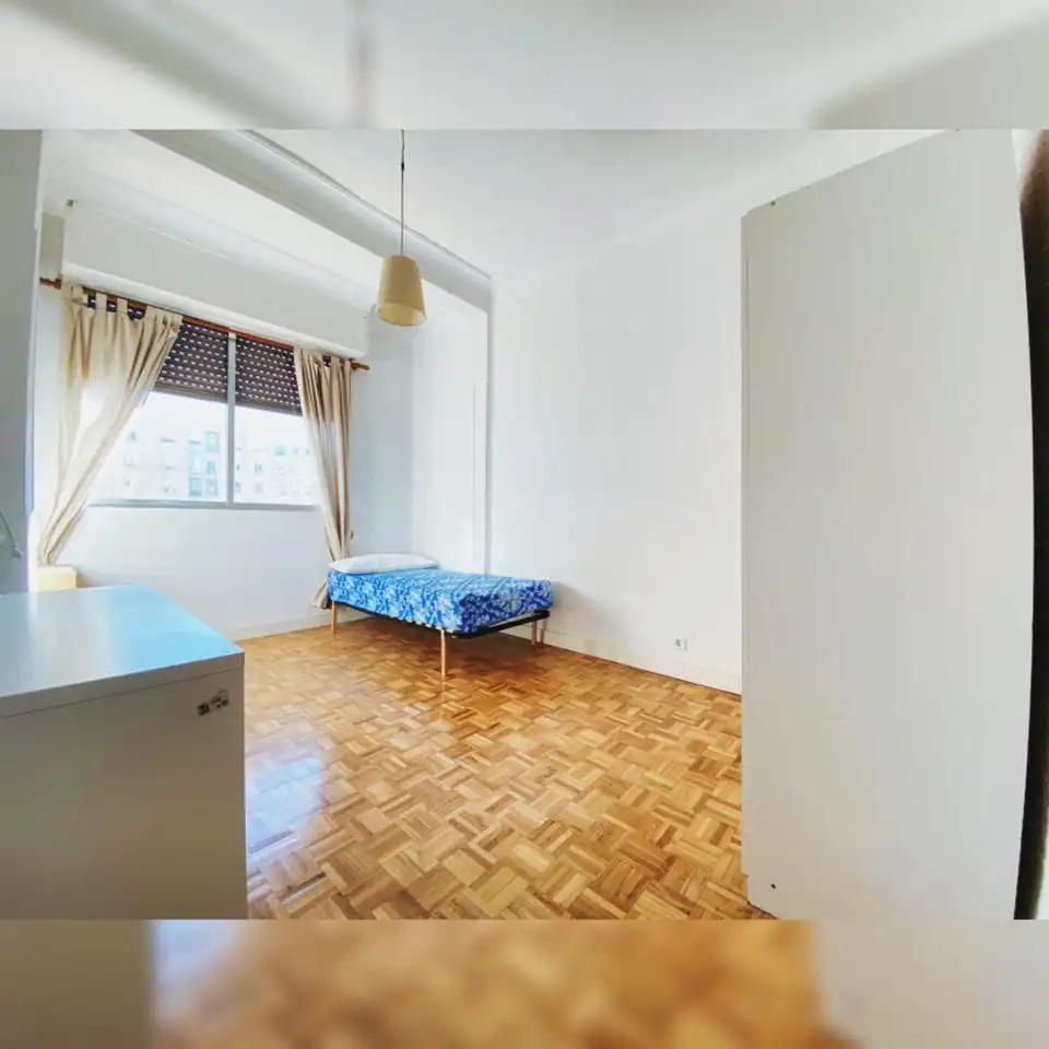 Habitación de Piso de alquiler en Madrid con Calefacción, Terraza y Amueblado