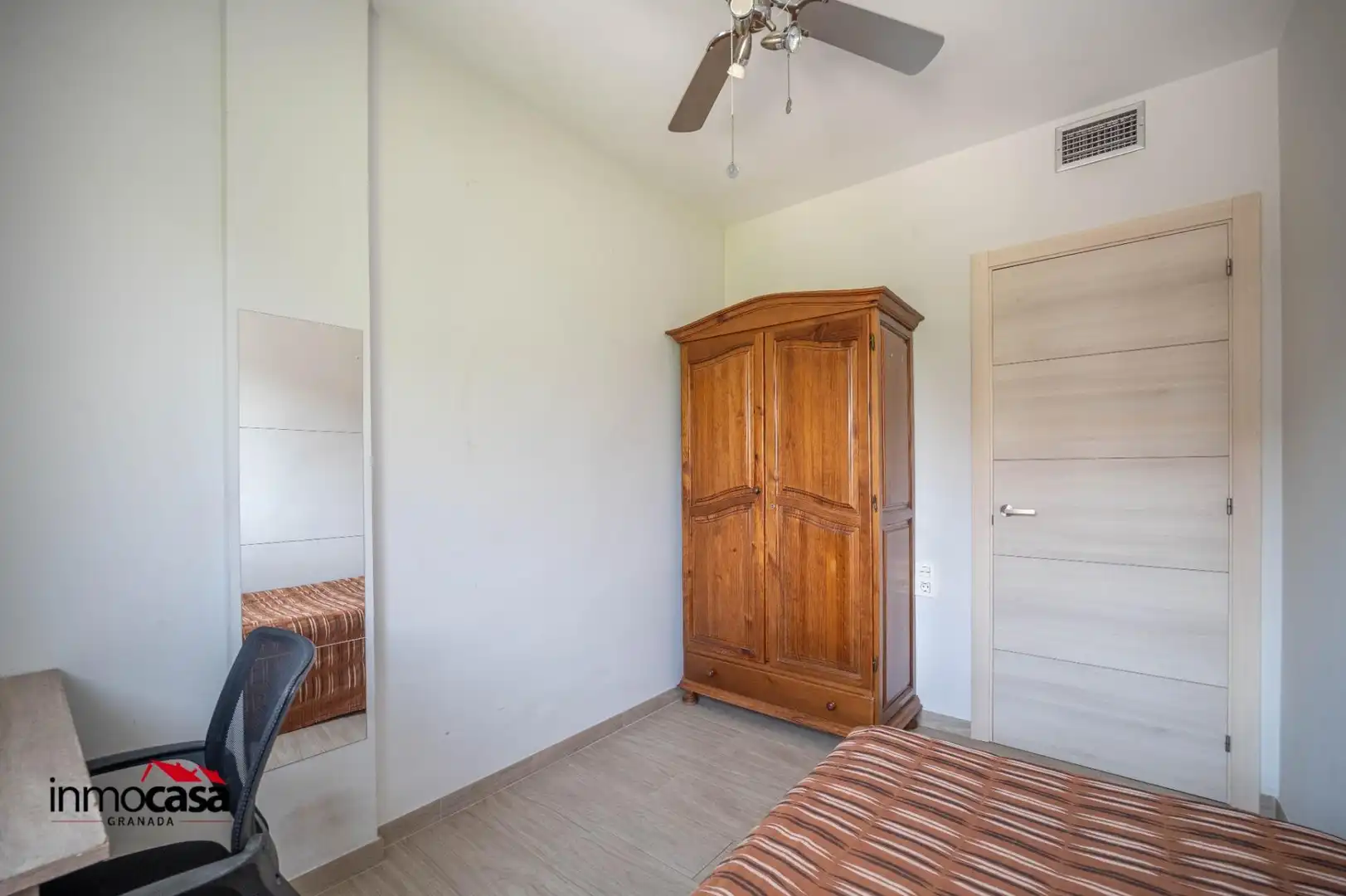 Habitación de Piso en venta en Granada con Aire acondicionado, Calefacción y Terraza