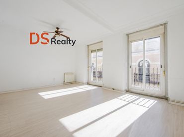 Piso con balcón en venta en Centro