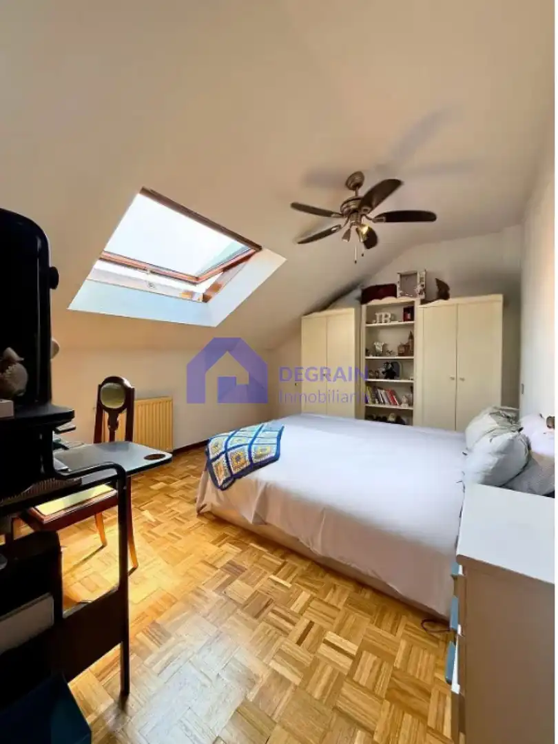 Bedroom of Attic for sale in Langreo  with Terrace and Storage room