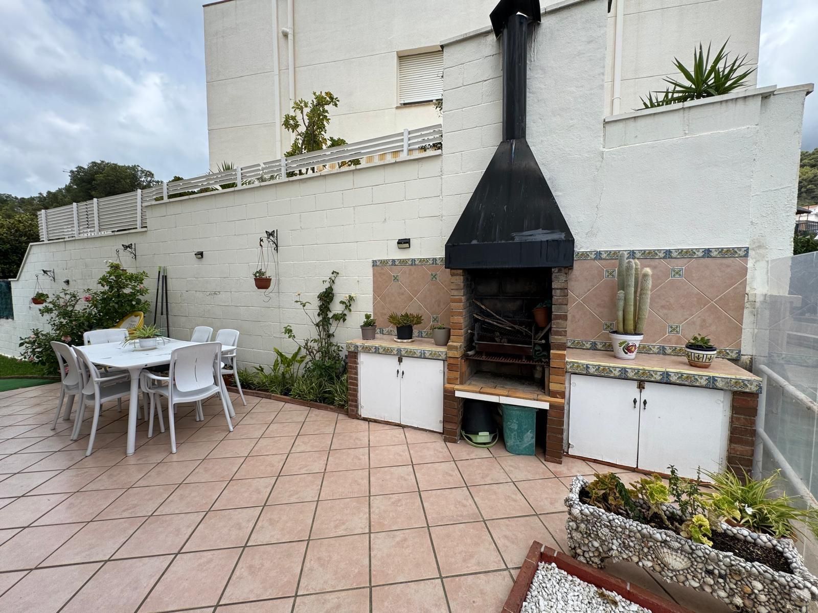 Terraza de Casa adosada en venta en Viladecans con Aire acondicionado, Calefacción y Jardín privado