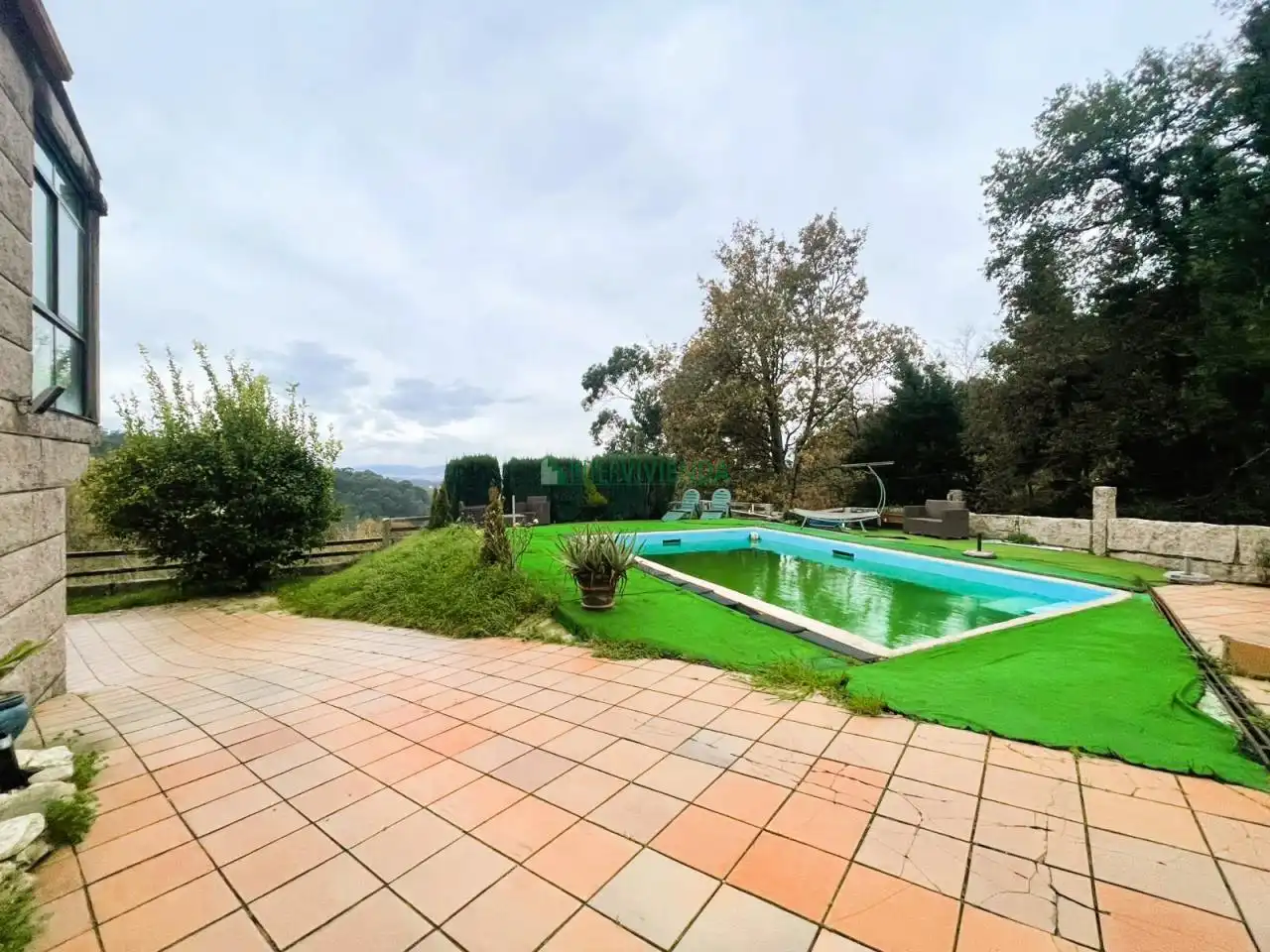 Piscina de Casa o xalet en venda en Vigo  amb Calefacció, Jardí privat i Traster