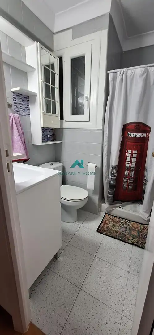 Bathroom of Study for rent in Laredo  with Heating and Furnished