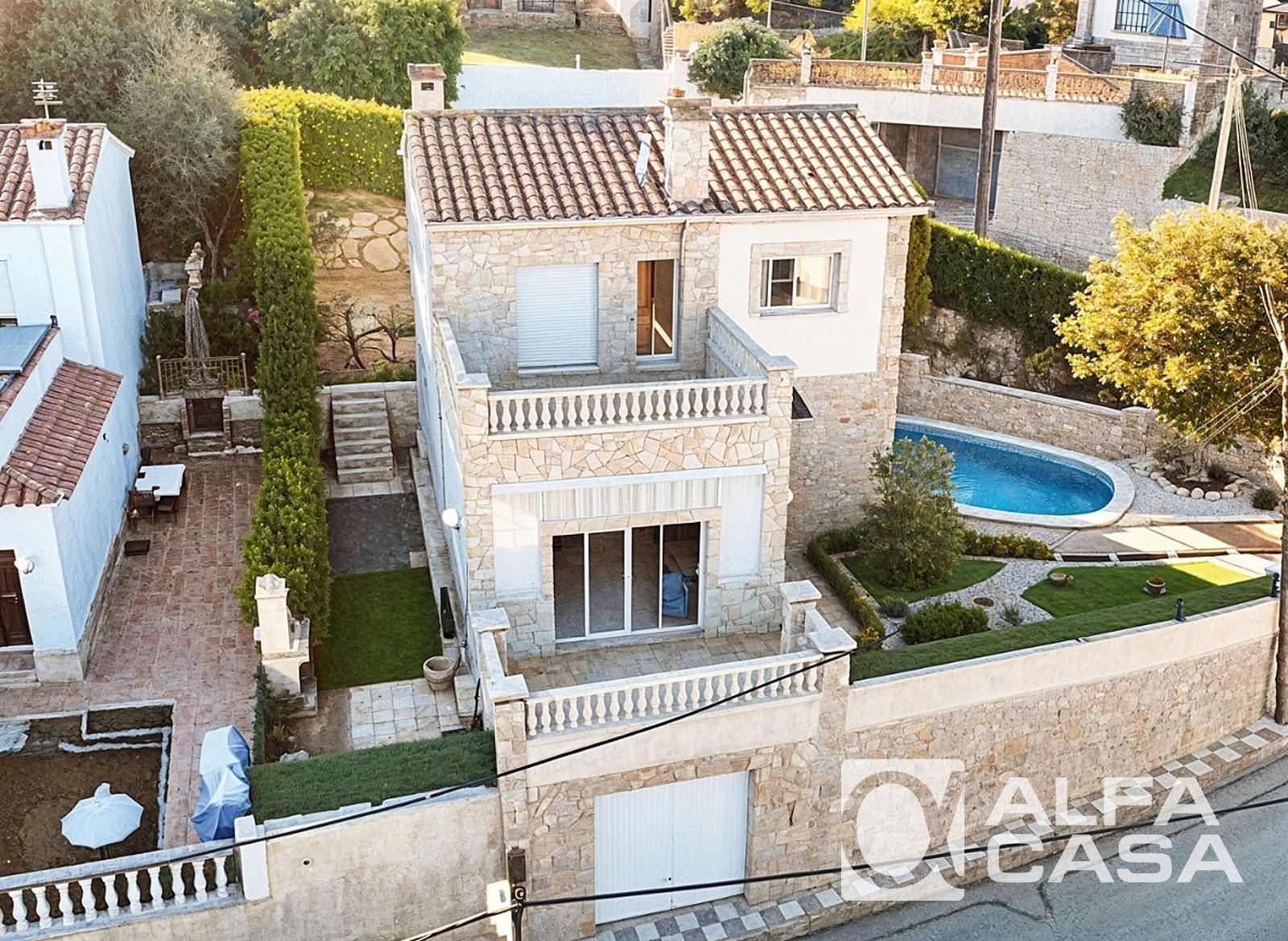 Vista exterior de Casa o xalet en venda en Lloret de Mar amb Aire condicionat, Calefacció i Terrassa